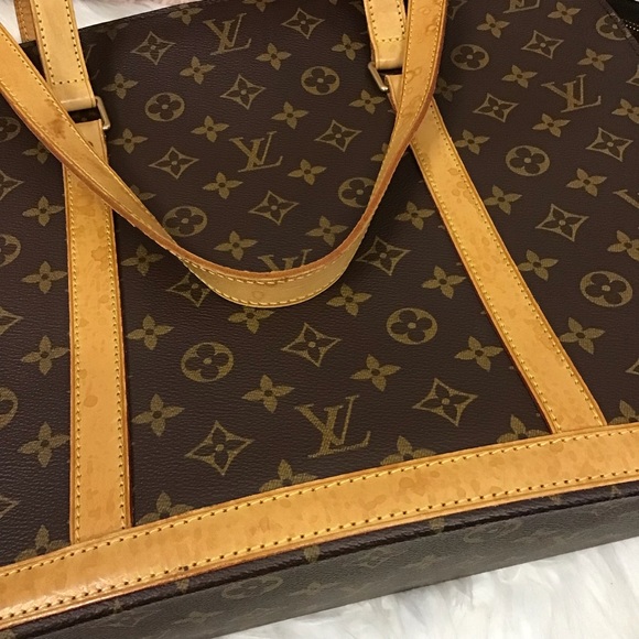 Louis Vuitton Large Tote - Picture 8 of 10